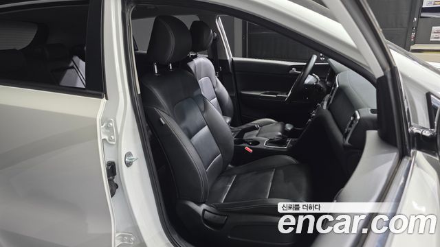 Kia Sportage 2018 — photo 17