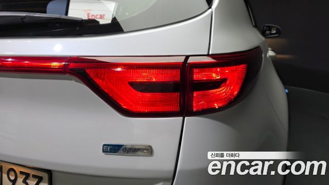 Kia Sportage 2018 — photo 9