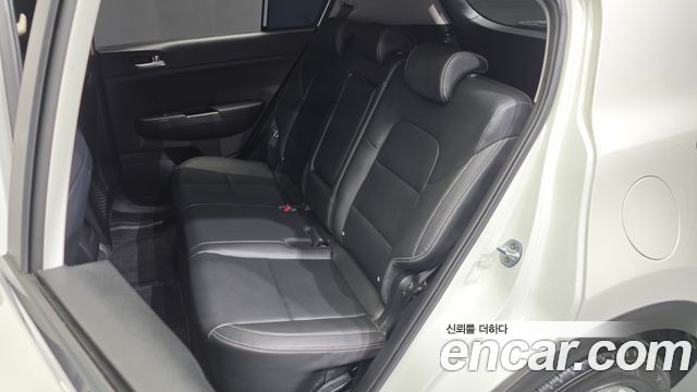 Kia Sportage 2018 — photo 16