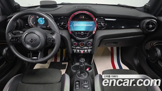 Mini Cooper 2023 — photo 10