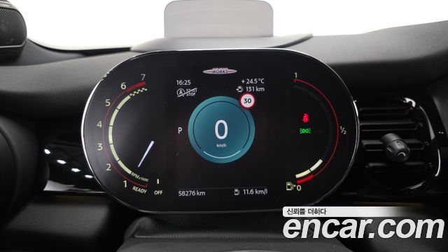 Mini Cooper 2023 — photo 11
