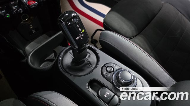 Mini Cooper 2023 — photo 12