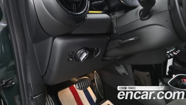 Mini Cooper 2023 — photo 18