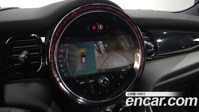 Mini Cooper 2023 — photo 21