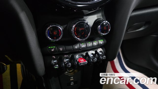 Mini Cooper 2023 — photo 22