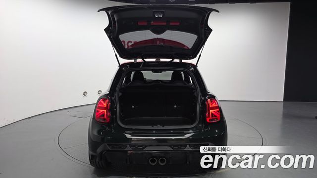 Mini Cooper 2023 — photo 26