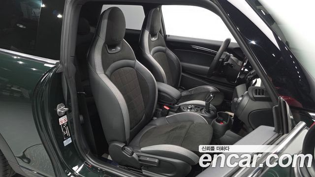 Mini Cooper 2023 — photo 16