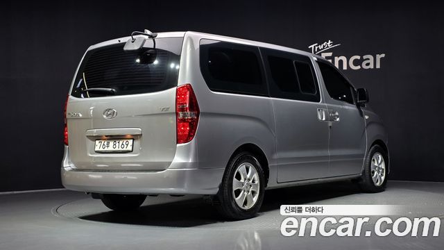 Hyundai Starex 2019 — photo 2