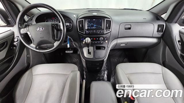 Hyundai Starex 2019 — photo 10