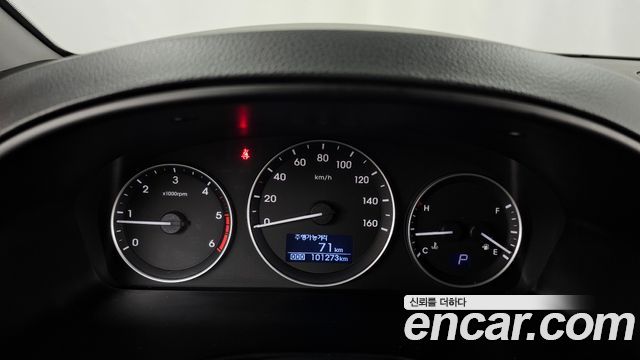Hyundai Starex 2019 — photo 11