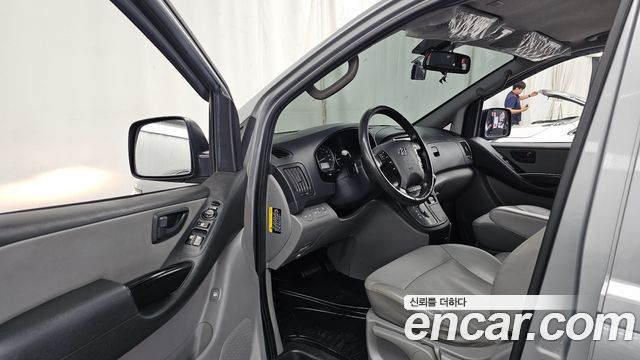 Hyundai Starex 2019 — photo 13
