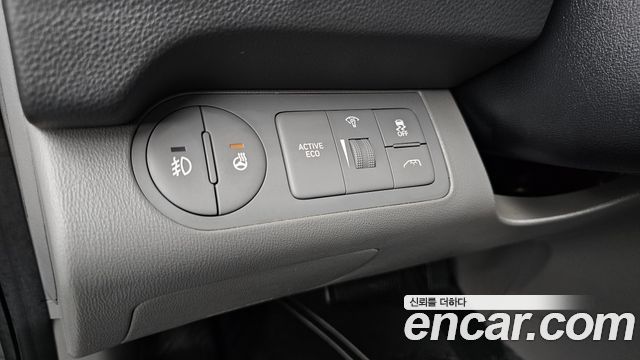 Hyundai Starex 2019 — photo 20