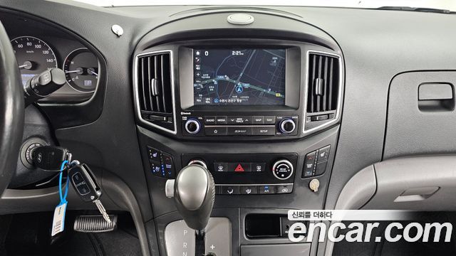 Hyundai Starex 2019 — photo 22
