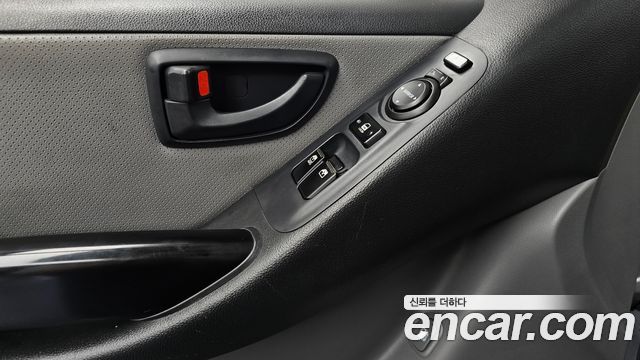 Hyundai Starex 2019 — photo 28