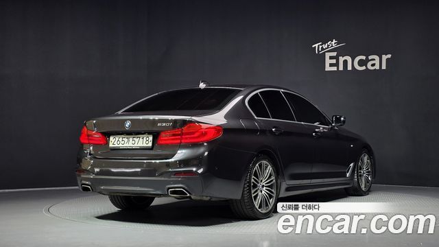 BMW 5-Series 2020 — photo 2