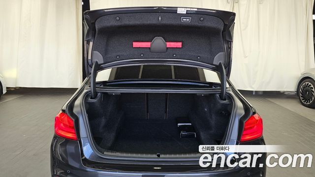 BMW 5-Series 2020 — photo 20