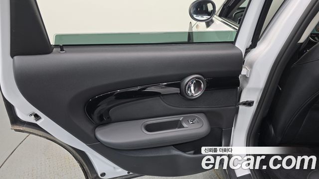 Mini Clubman 2024 — photo 15