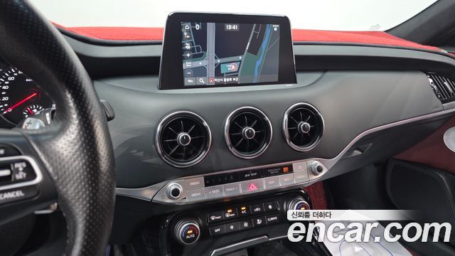 Kia Stinger 2020 — photo 19