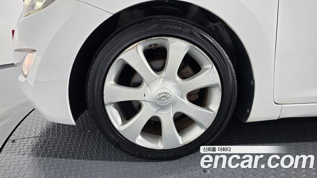 Hyundai AVANTE 2011 — photo 5