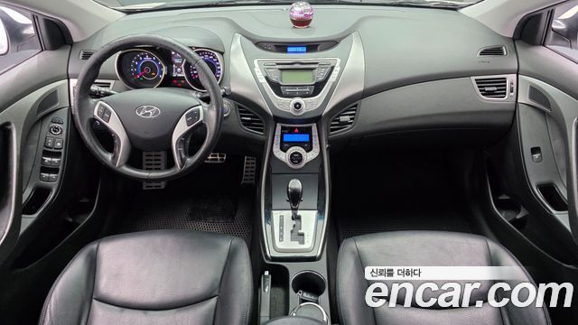 Hyundai AVANTE 2011 — photo 10