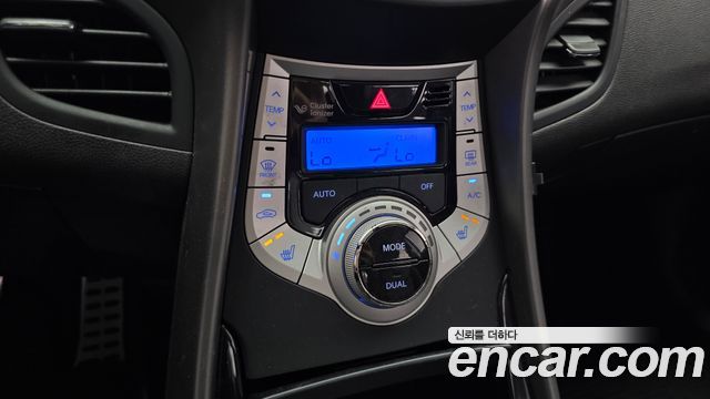 Hyundai AVANTE 2011 — photo 24