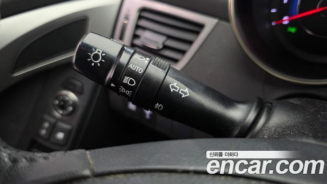 Hyundai AVANTE 2011 — photo 26