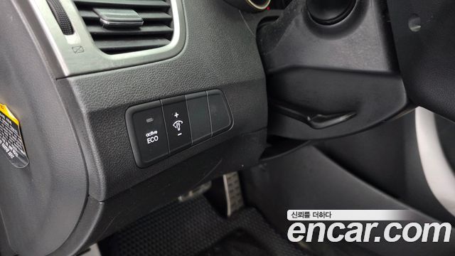 Hyundai AVANTE 2011 — photo 28