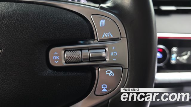 Genesis GV70 2021 — photo 25