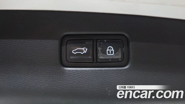 Genesis GV70 2021 — photo 26