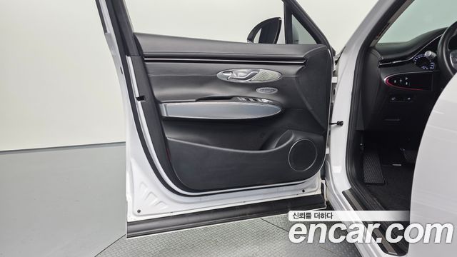 Genesis GV70 2021 — photo 14
