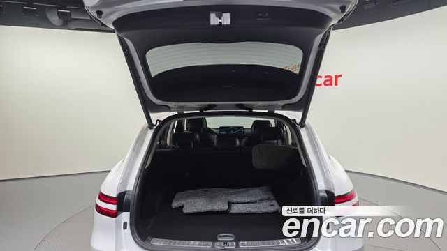Genesis GV70 2021 — photo 27
