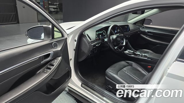Hyundai Sonata 2022 — photo 13