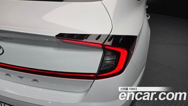 Hyundai Sonata 2022 — photo 9