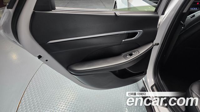 Hyundai Sonata 2022 — photo 15