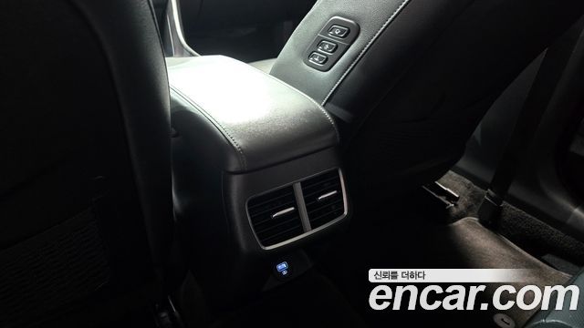 Hyundai Sonata 2022 — photo 33