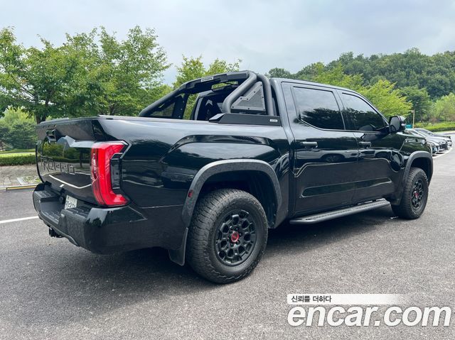 Toyota Tundra 2023 — photo 5