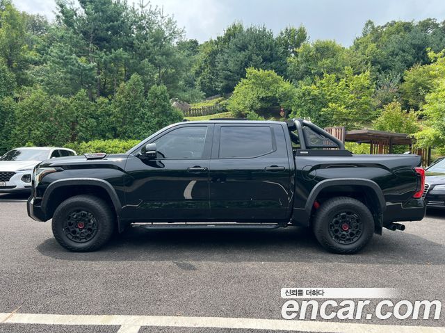 Toyota Tundra 2023 — photo 6