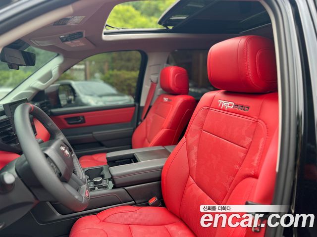 Toyota Tundra 2023 — photo 9