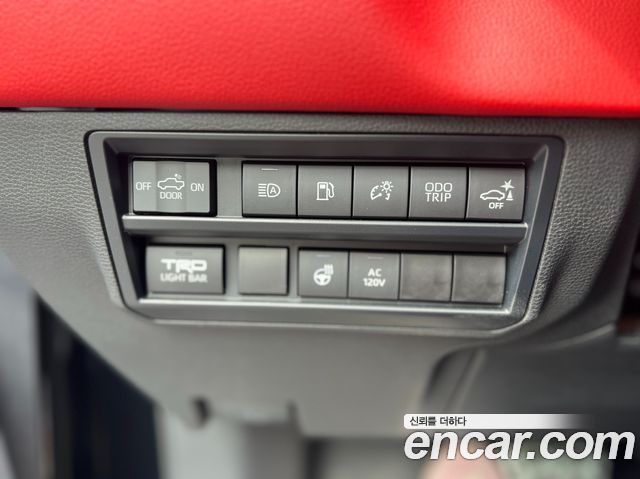 Toyota Tundra 2023 — photo 11