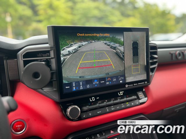 Toyota Tundra 2023 — photo 14