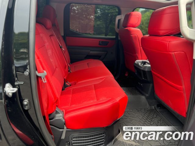Toyota Tundra 2023 — photo 15