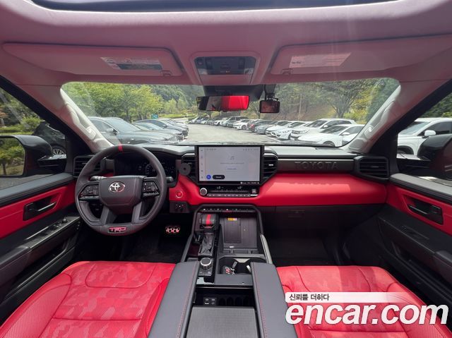 Toyota Tundra 2023 — photo 16