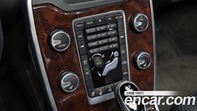 Volvo S80 2014 — photo 18