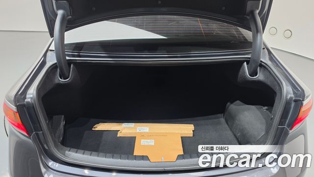 Kia K7 2017 — photo 22