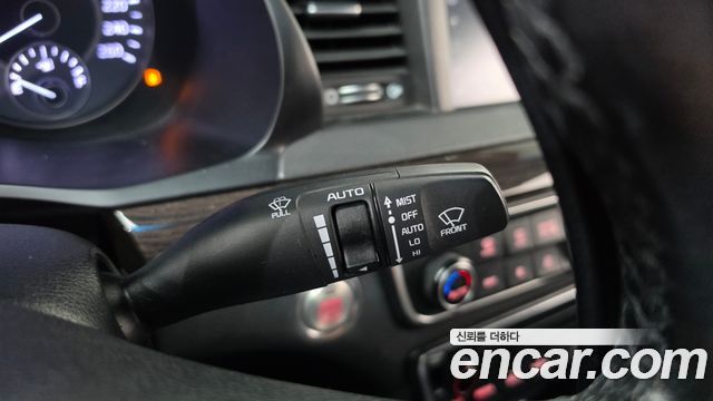 Kia K7 2017 — photo 25