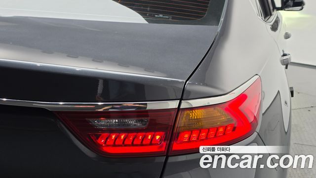 Kia K7 2017 — photo 9