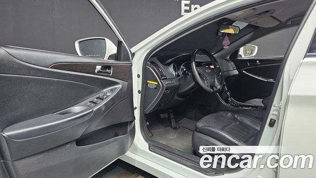 Hyundai Sonata 2012 — photo 10