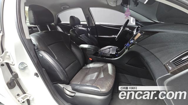 Hyundai Sonata 2012 — photo 11