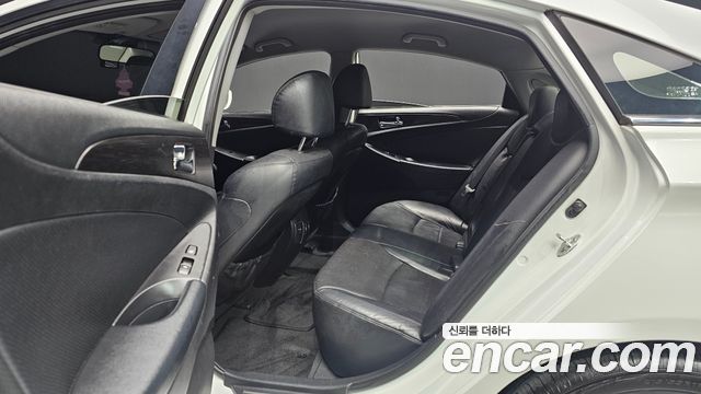Hyundai Sonata 2012 — photo 12