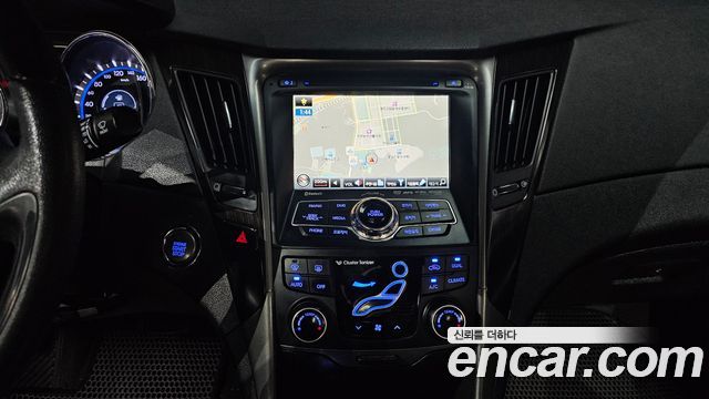 Hyundai Sonata 2012 — photo 15